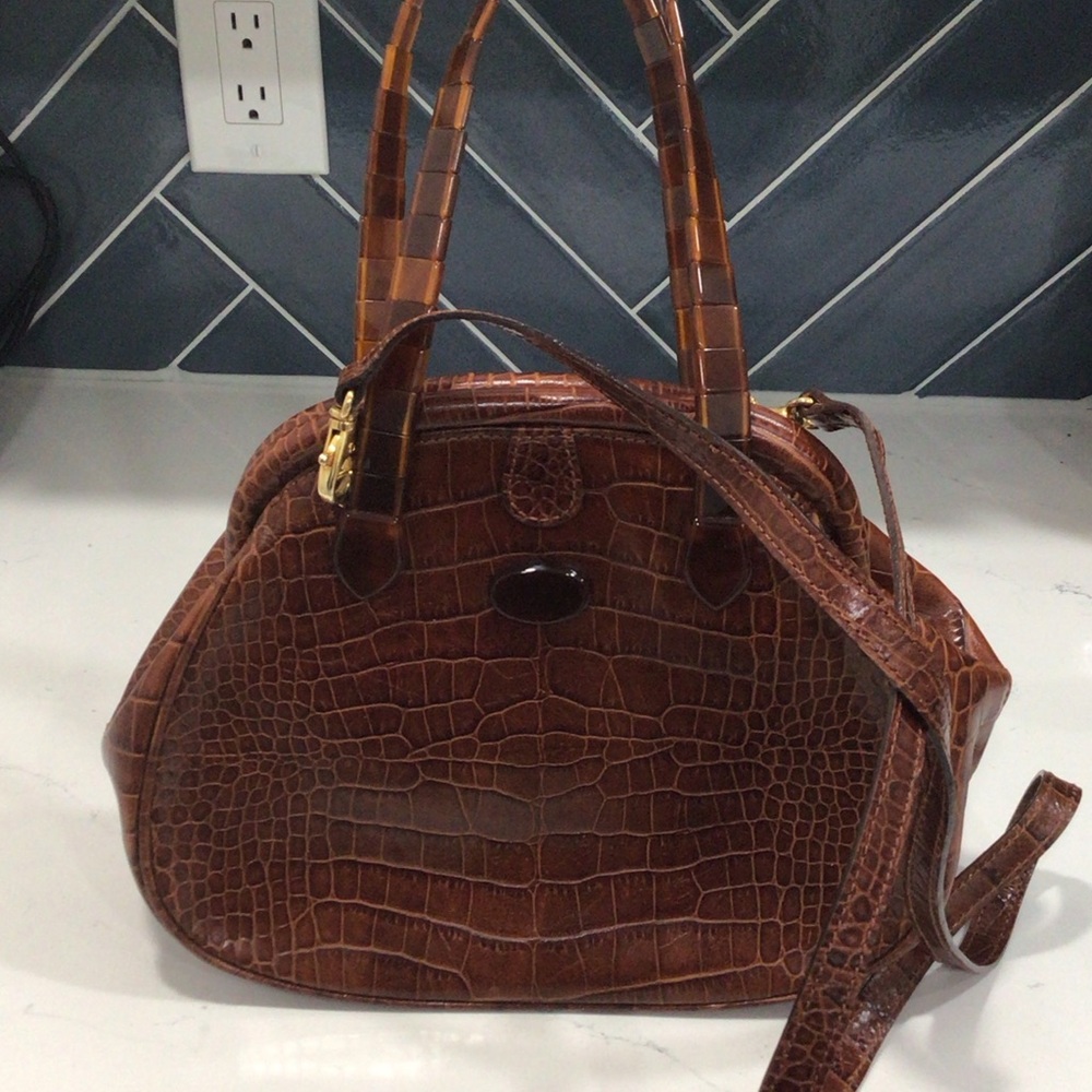 Luxurious Brown Crocodile-Embossed Shoulder Bag